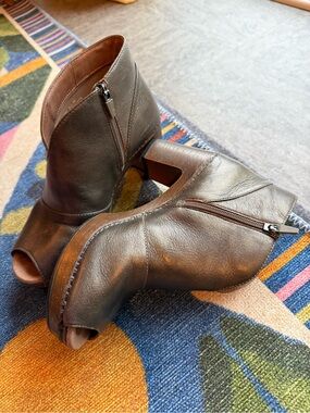 Women's Dansko Bronze Leather Peep-Toe Zip Booties